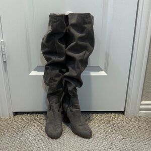 Slouchy Gray Suede Heeled Boots